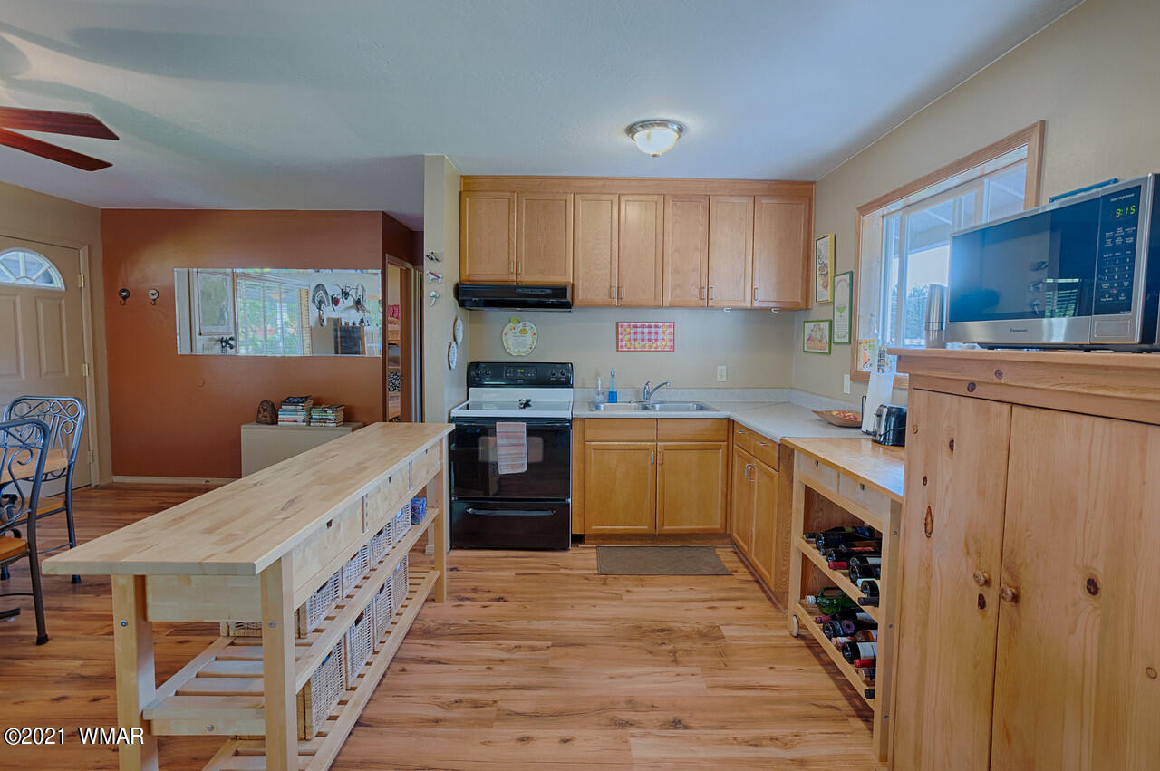 121 North Skylane Road Pinetop, AZ 85935 - Photo 10 of 21