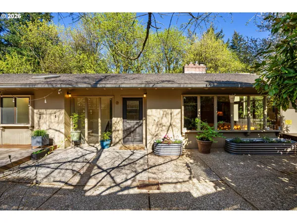 $1,049,000 | 2637 Southwest Patton Court, Portland, OR 97201