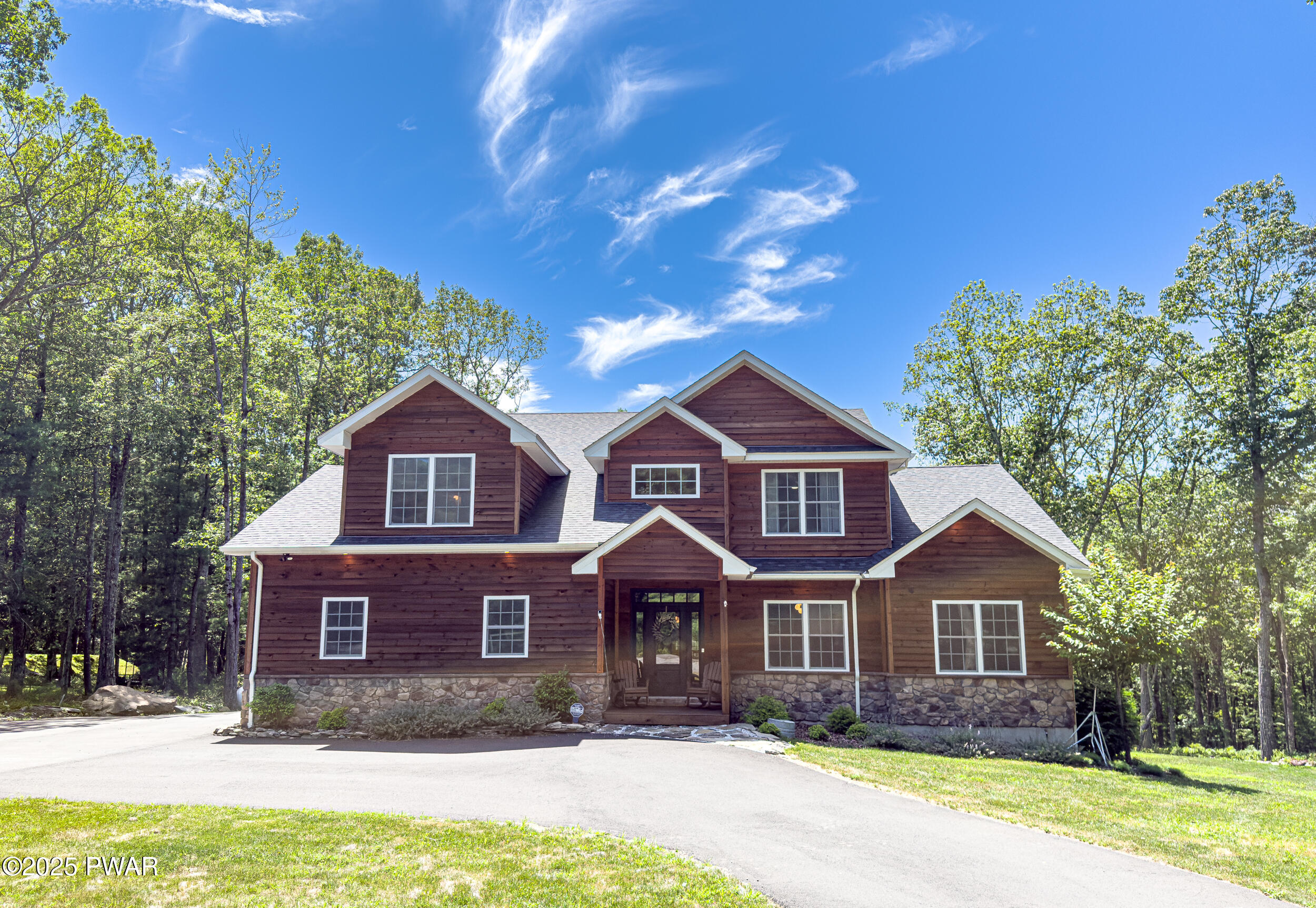 115 Marquise Road Tafton, PA 18464 - Photo 6 of 102 IMG_2454 2