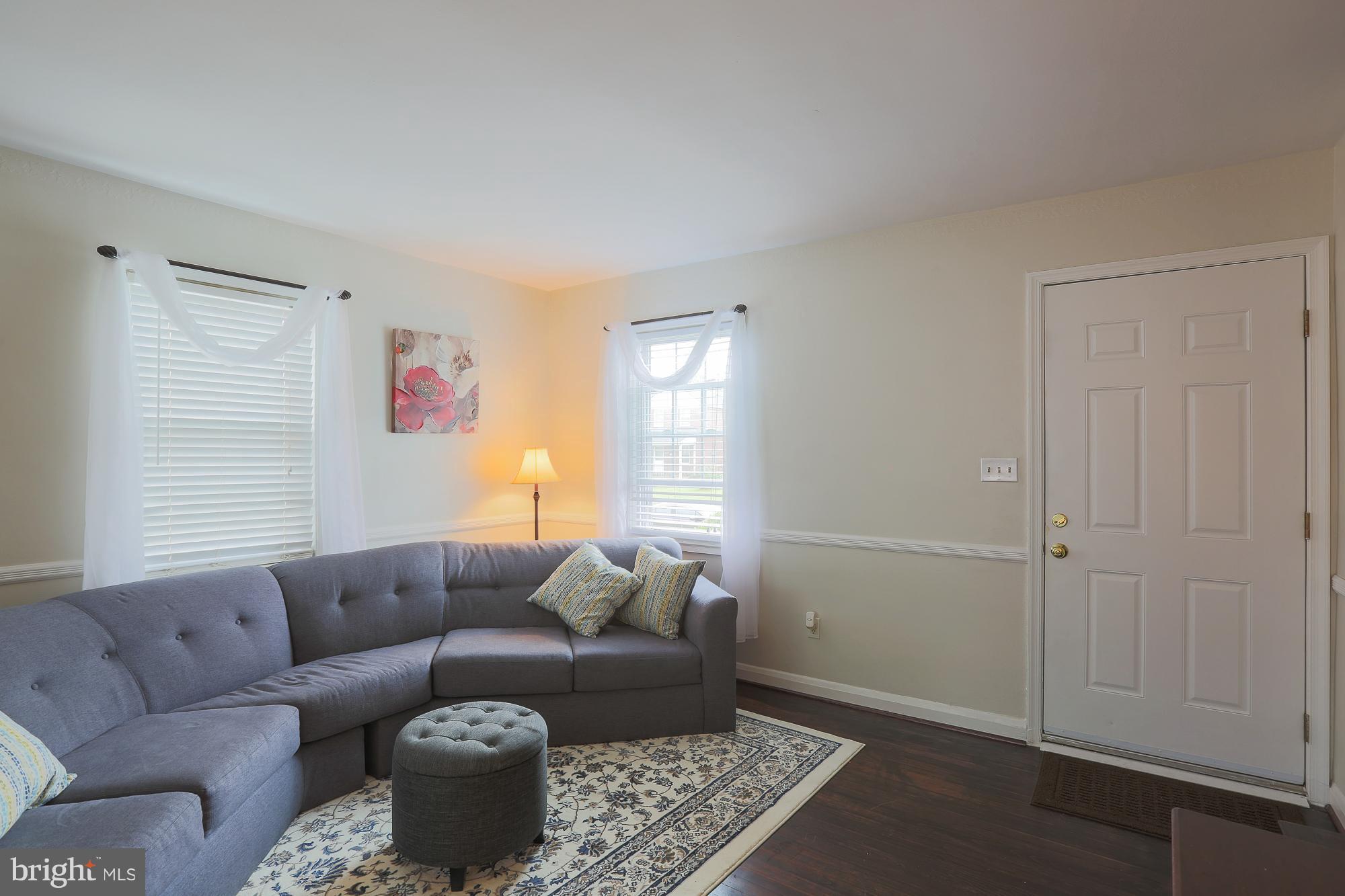 8327 Edgedale Road Baltimore, MD 21234 - Photo 7 of 29 Living Room