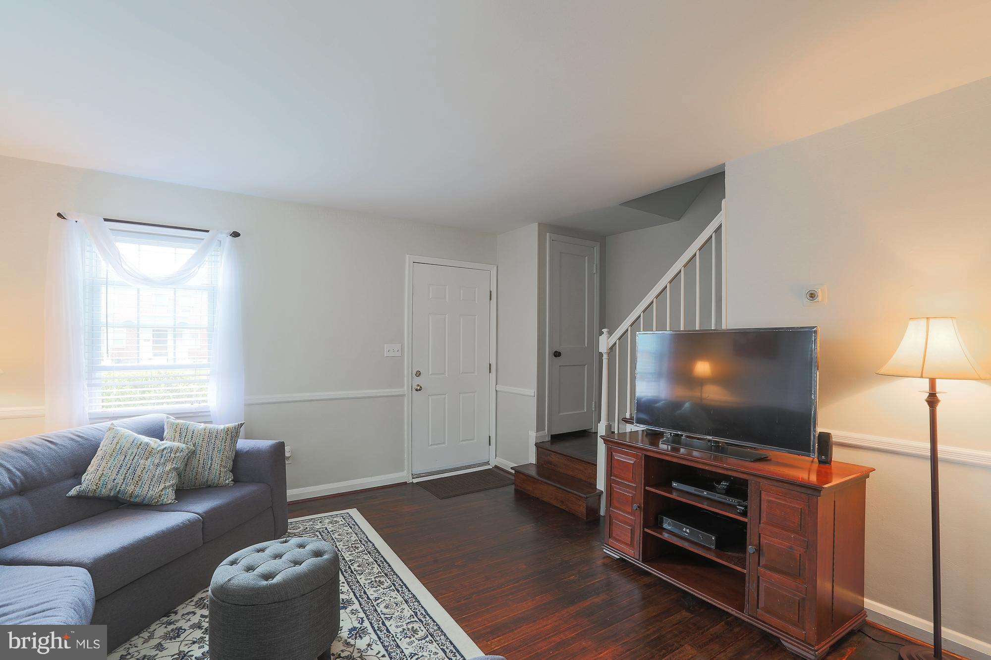 8327 Edgedale Road Baltimore, MD 21234 - Photo 9 of 29 Living Room