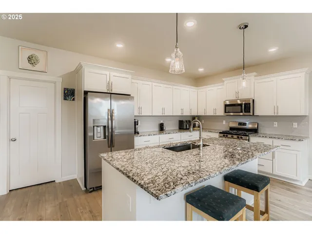 $529,900 | 2676 Northwest Shadden Drive, McMinnville, OR 97128