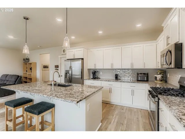 $529,900 | 2676 Northwest Shadden Drive, McMinnville, OR 97128