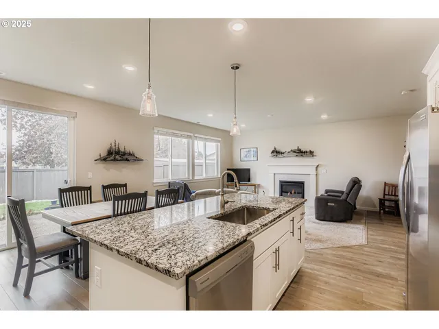 $529,900 | 2676 Northwest Shadden Drive, McMinnville, OR 97128