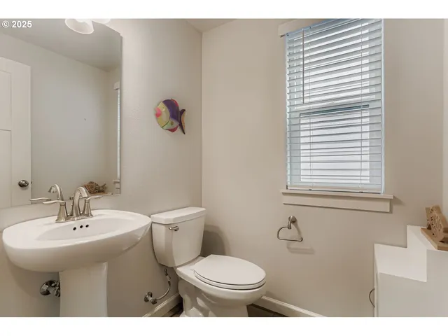 $529,900 | 2676 Northwest Shadden Drive, McMinnville, OR 97128