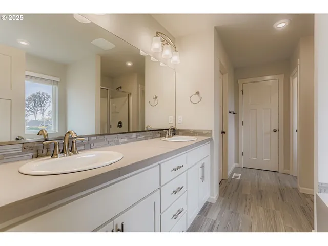 $529,900 | 2676 Northwest Shadden Drive, McMinnville, OR 97128