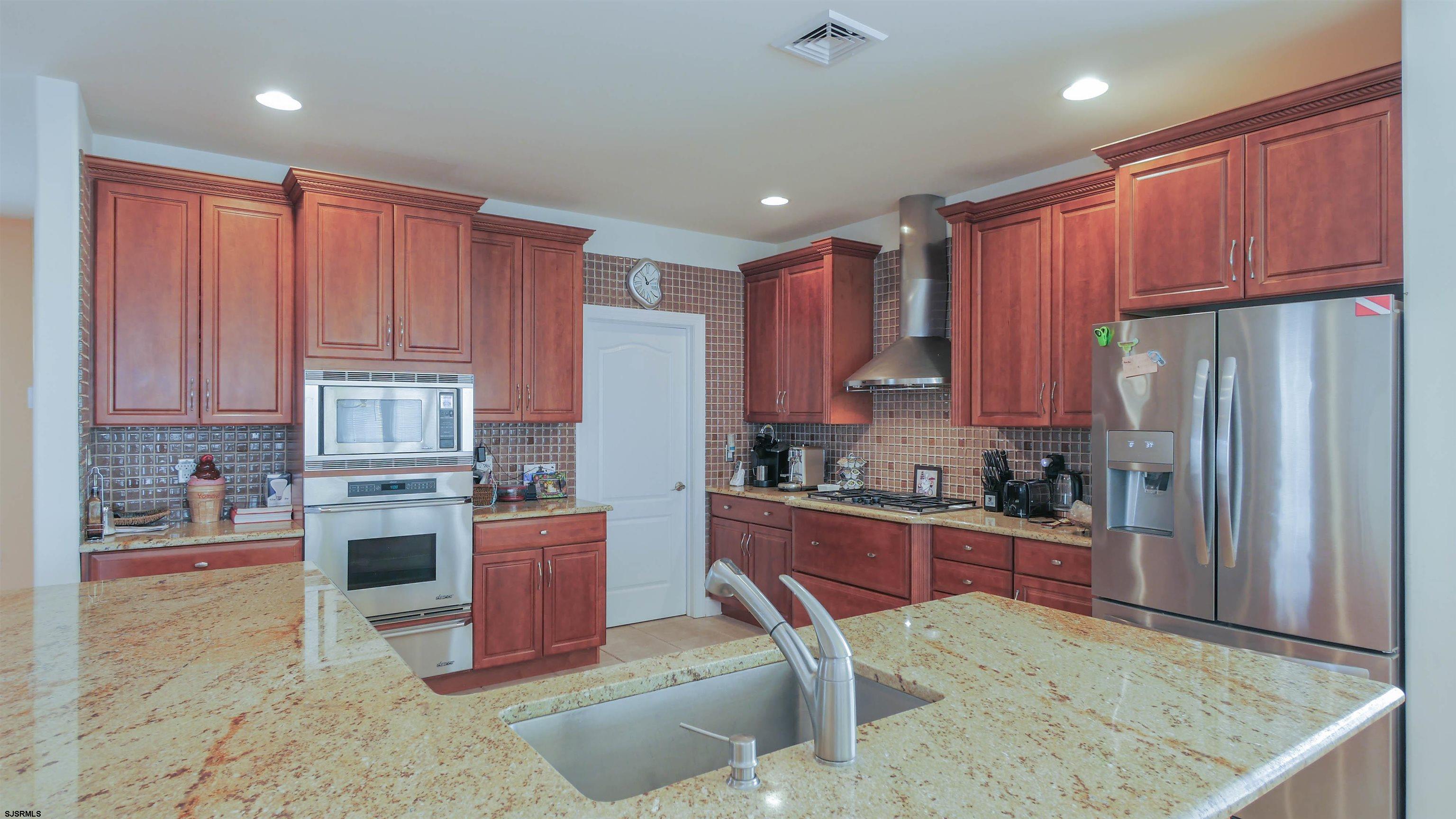 229 8th Street North Brigantine, NJ 08203 - Photo 10 of 42