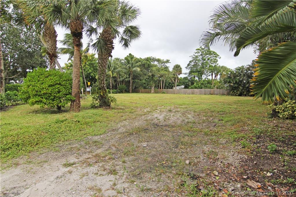 1438 Southeast Riverside Drive Stuart, FL 34996 - Photo 14 of 19