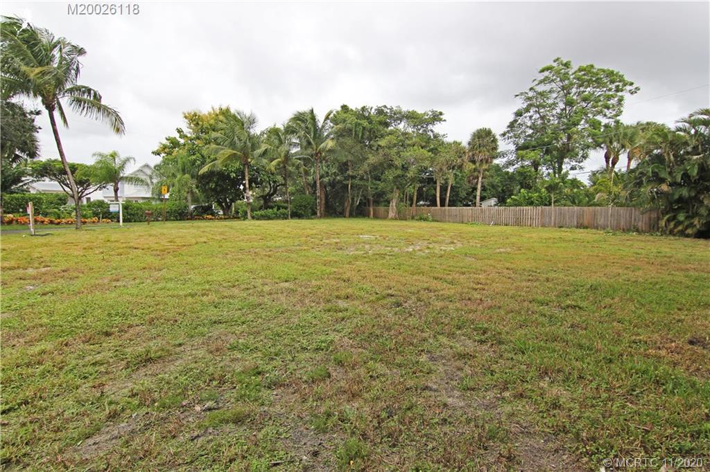1438 Southeast Riverside Drive Stuart, FL 34996 - Photo 16 of 19