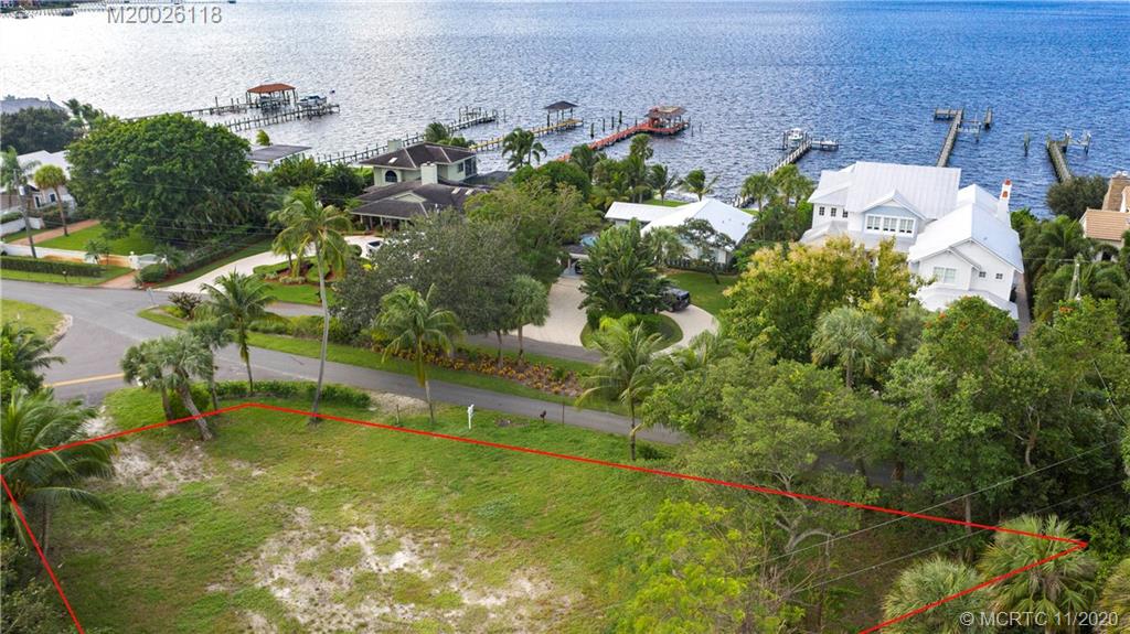1438 Southeast Riverside Drive Stuart, FL 34996 - Photo 2 of 19