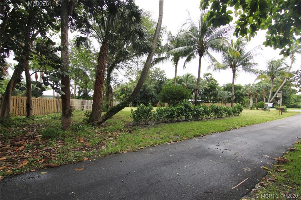 1438 Southeast Riverside Drive Stuart, FL 34996 - Photo 8 of 19