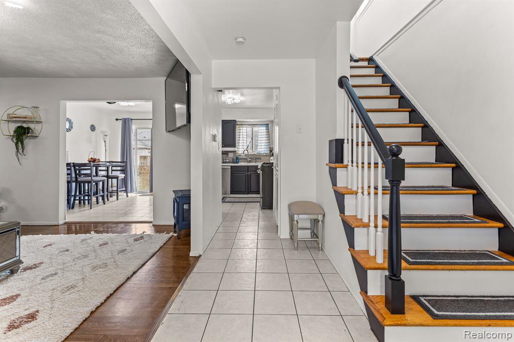 4604 Palmer Street Dearborn, MI 48126 - Photo 4 of 27