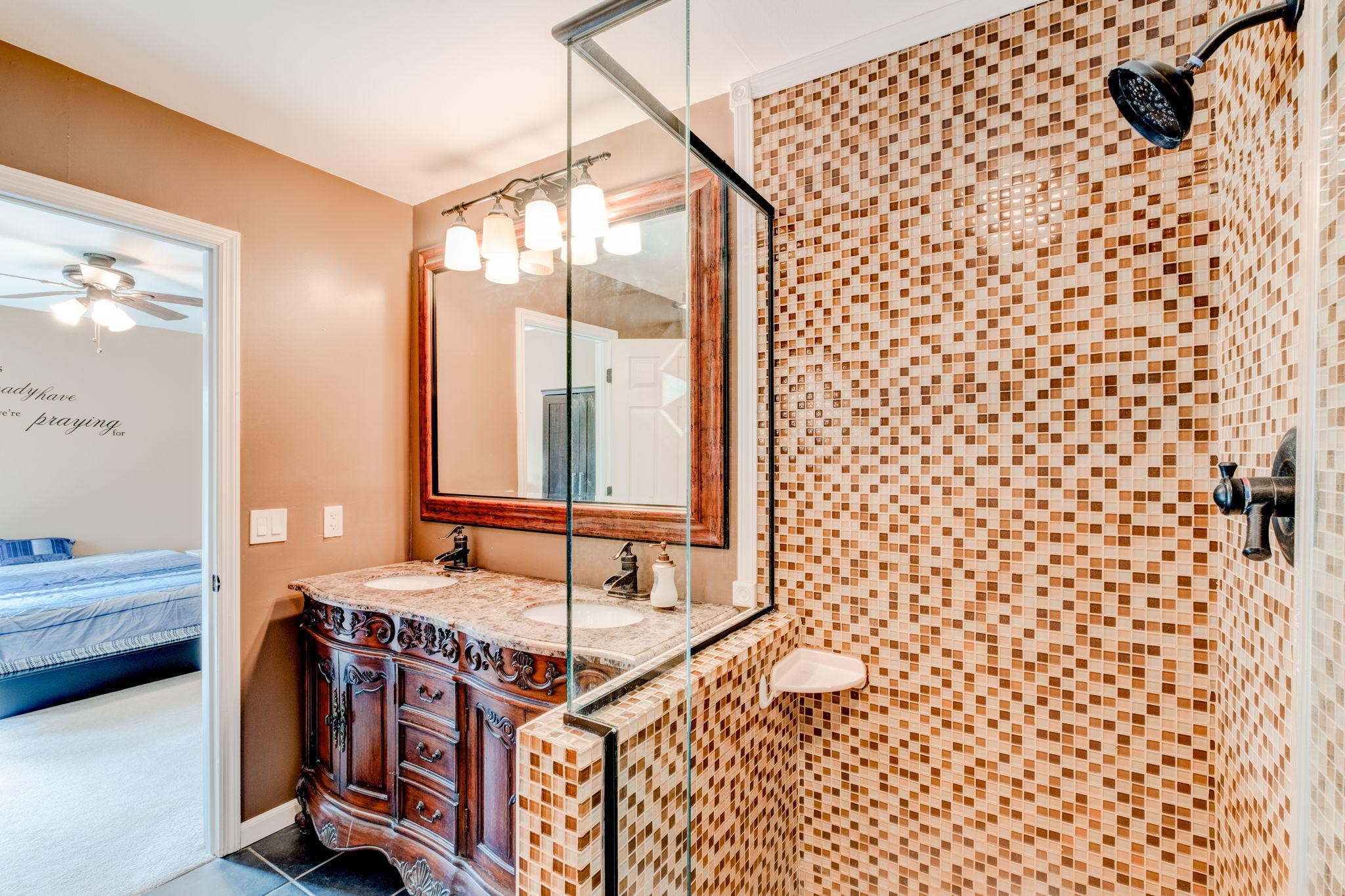 132 Pheasant Road Clinton, TN 37716 - Photo 37 of 40 a bathroom with a sink and a mirror