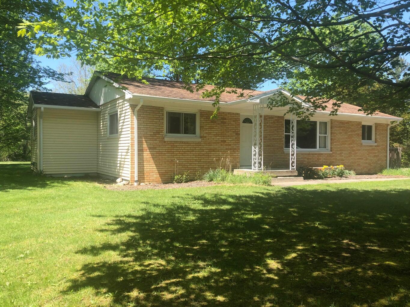 4585 Lorenson Road Muskegon, MI 49445 - Photo 2 of 30 front1
