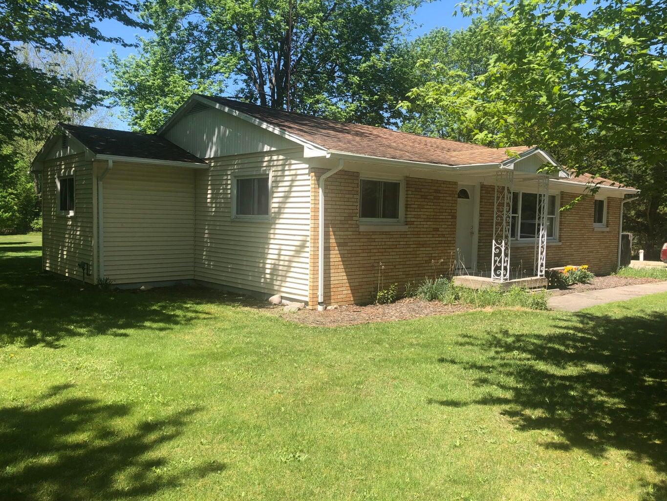 4585 Lorenson Road Muskegon, MI 49445 - Photo 3 of 30 front