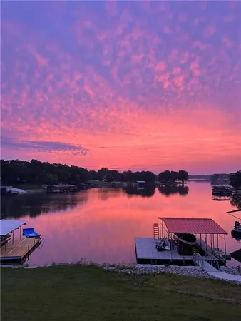 $715,000 | 224 Lake Viking Terrace, Gallatin, MO 64640