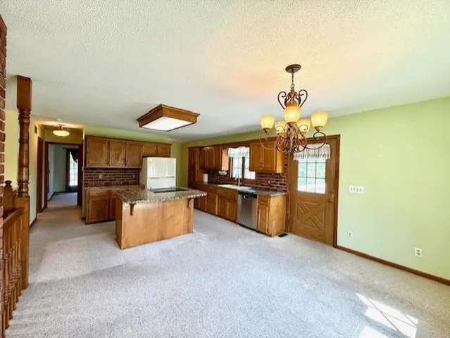 $679,000 | 224 Lake Viking Terrace, Gallatin, MO 64640