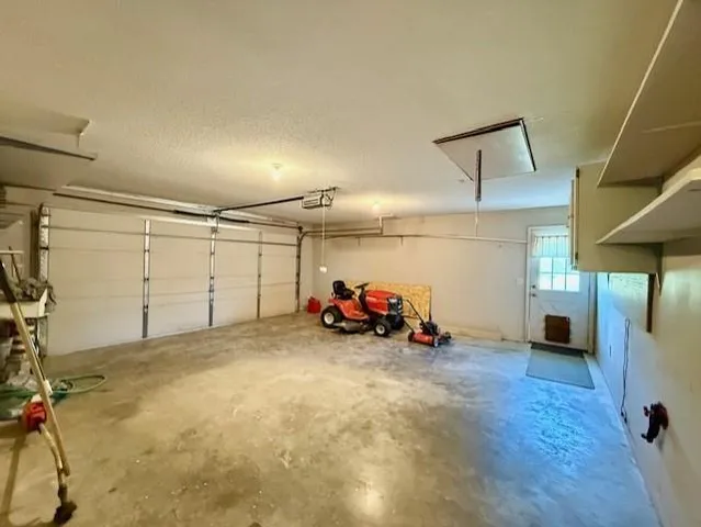 $679,000 | 224 Lake Viking Terrace, Gallatin, MO 64640