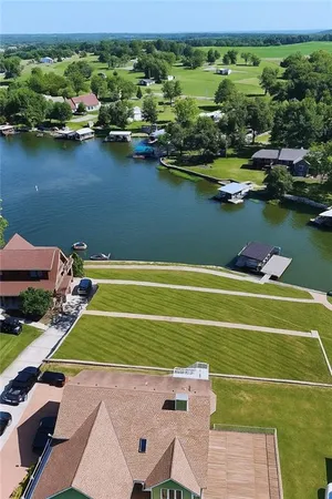 $715,000 | 224 Lake Viking Terrace, Gallatin, MO 64640