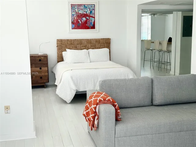 $4,300 | 301 Ocean Drive, Unit 509, Miami Beach, FL 33139