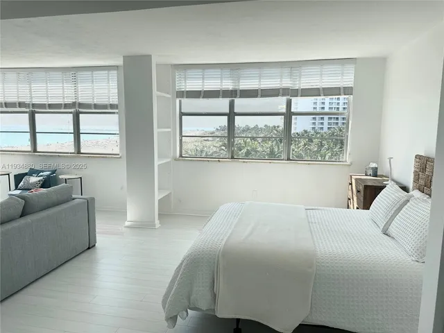 $4,300 | 301 Ocean Drive, Unit 509, Miami Beach, FL 33139