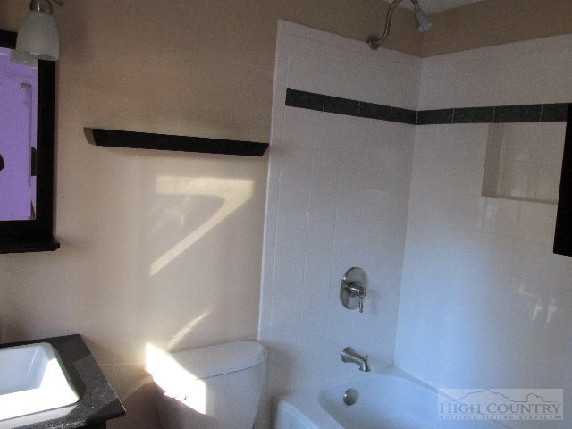 25 Trillium Road Newland, NC 28657 - Photo 9 of 15 Gallery Image 9
