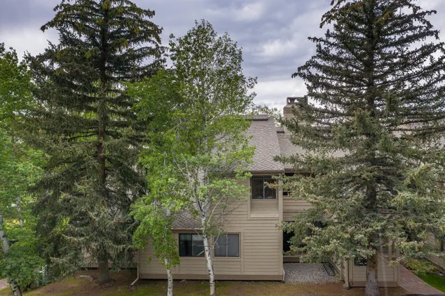 $709,999 | 4015 Bluff Condo Drive, Sun Valley, ID 83353