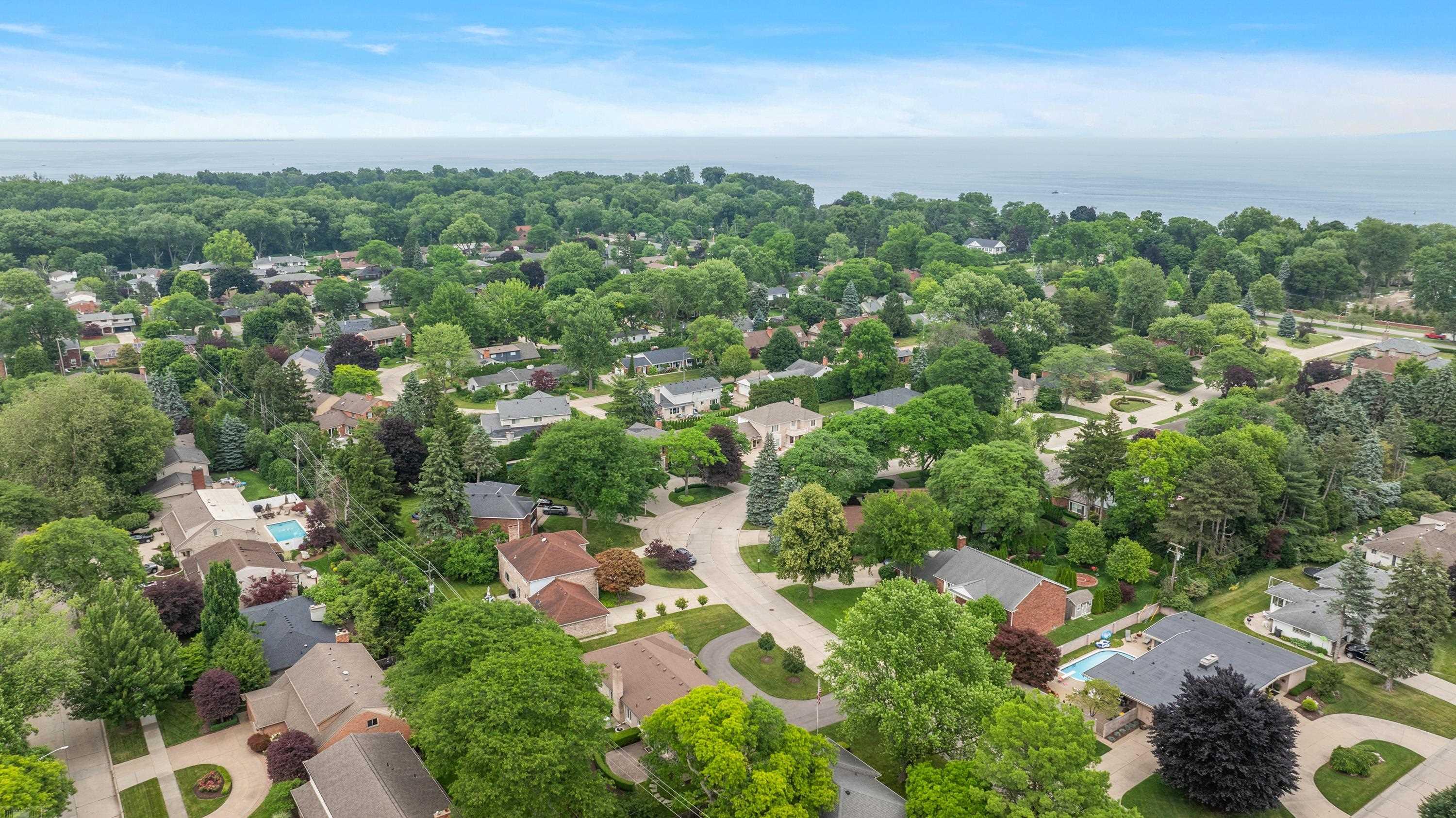951 Ballantyne Road Grosse Pointe, MI 48236 - Photo 8 of 10