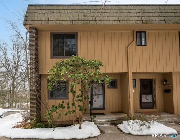 $280,000 | 1 Great Oak Court, Unit 1, Cromwell, CT 06416