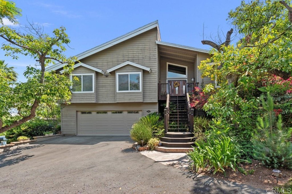 11712 Walnut Road Lakeside, CA 92040 - Photo 1 of 1 Warm and inviting.