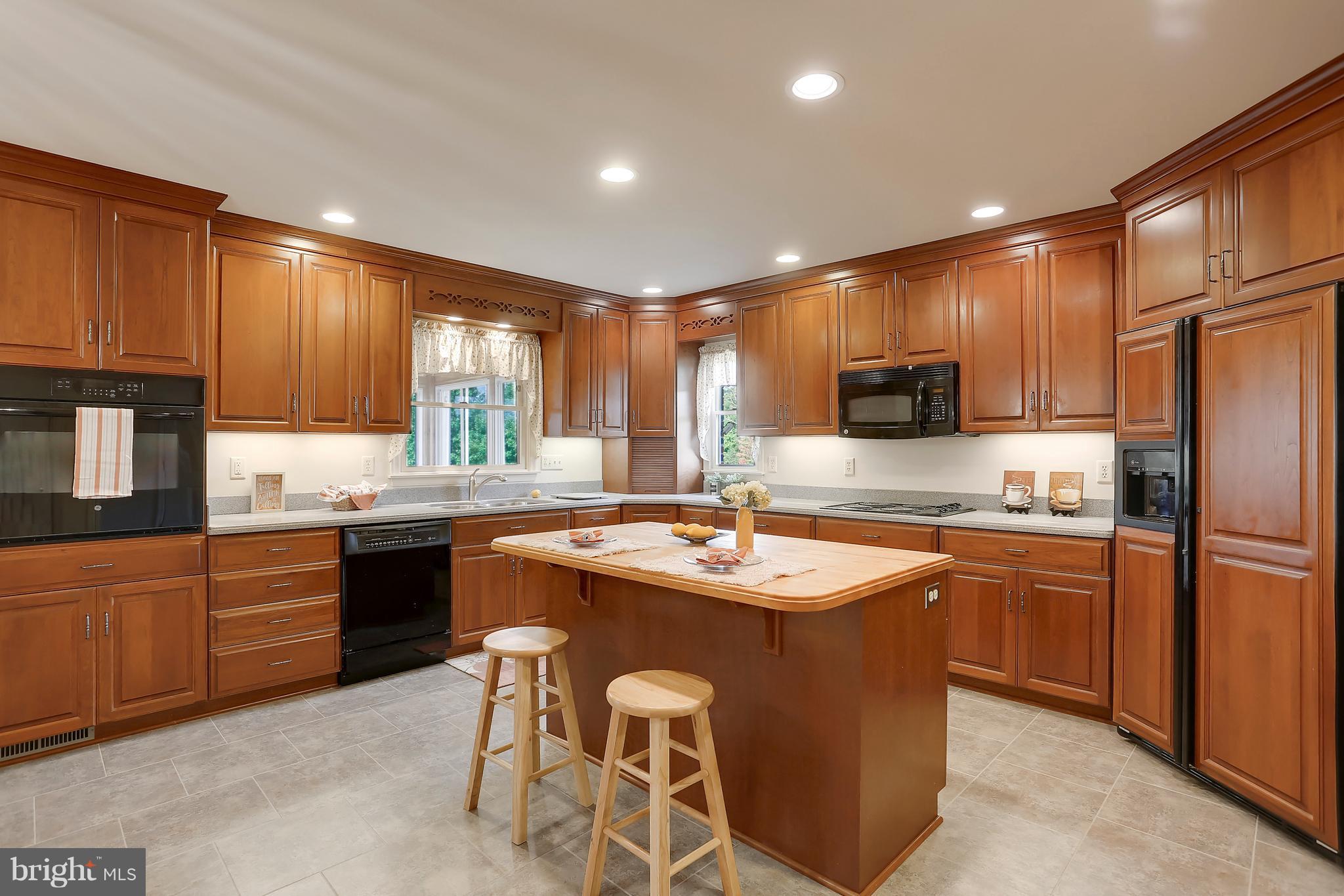 24500 Stringtown Road Clarksburg, MD 20871 - Photo 9 of 30 GORGEOUS KT W/DURA CERAMIC FLOOR