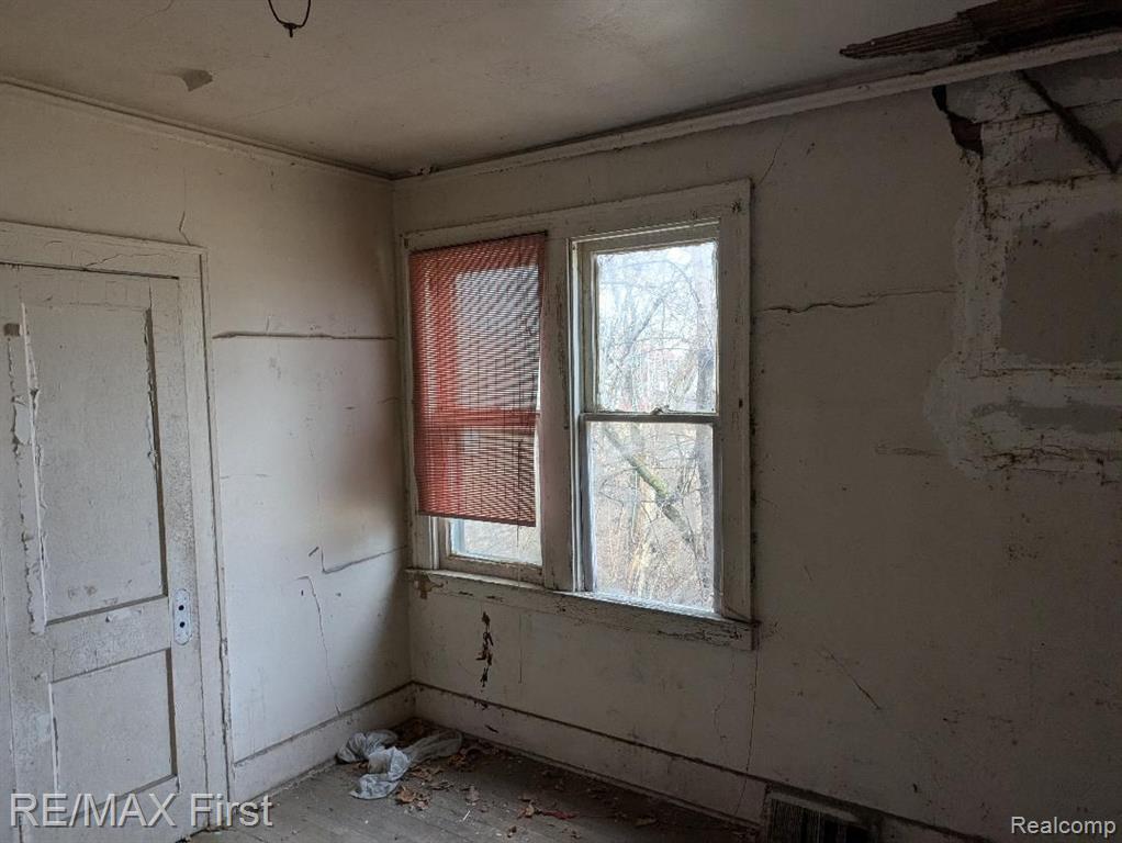 2657 Springle Street Detroit, MI 48215 - Photo 4 of 22