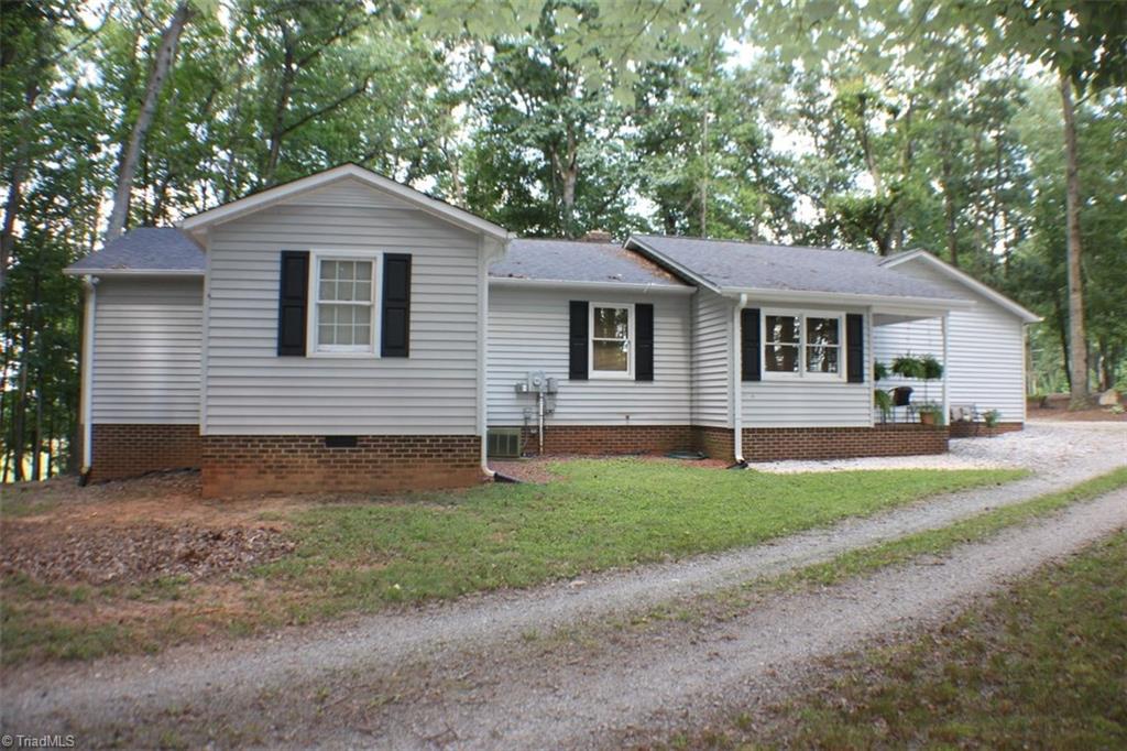 2534 Zephyr Road Thurmond, NC 28683 - Photo 5 of 20 Gallery Image 5
