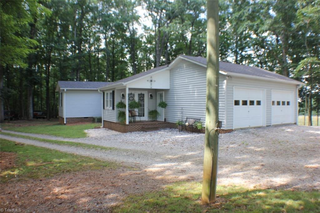 2534 Zephyr Road Thurmond, NC 28683 - Photo 6 of 20 Gallery Image 6
