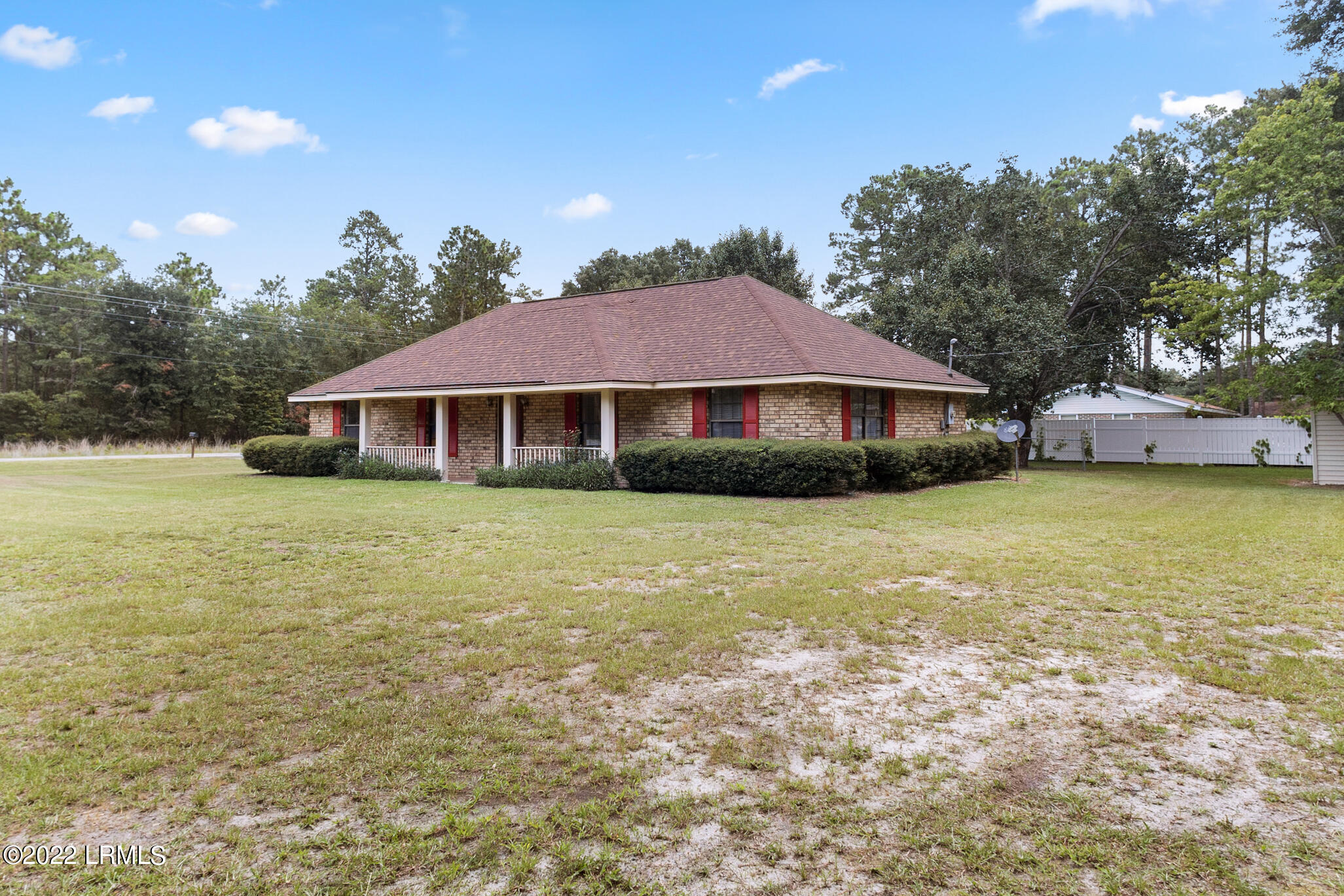26 Log Hall Road Ridgeland, SC 29936 - Photo 4 of 29 2022_RE_Leah Melvin_26 Long Haul Rd_For