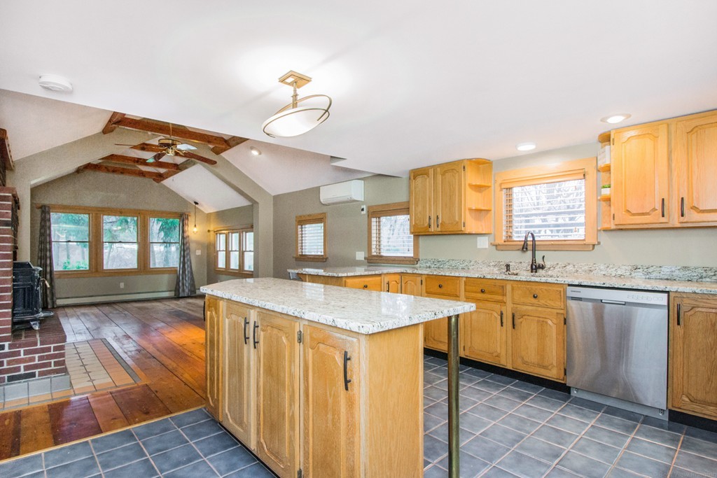 65 Pleasant Valley Road Amesbury, MA 01913 - Photo 12 of 30 Gallery Image 12