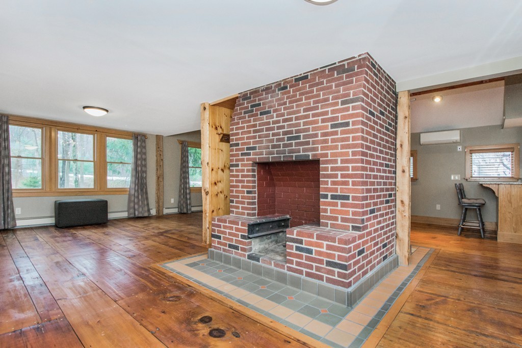 65 Pleasant Valley Road Amesbury, MA 01913 - Photo 19 of 30 Gallery Image 19