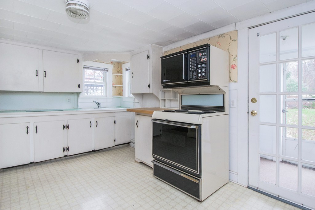 65 Pleasant Valley Road Amesbury, MA 01913 - Photo 28 of 30 Gallery Image 28