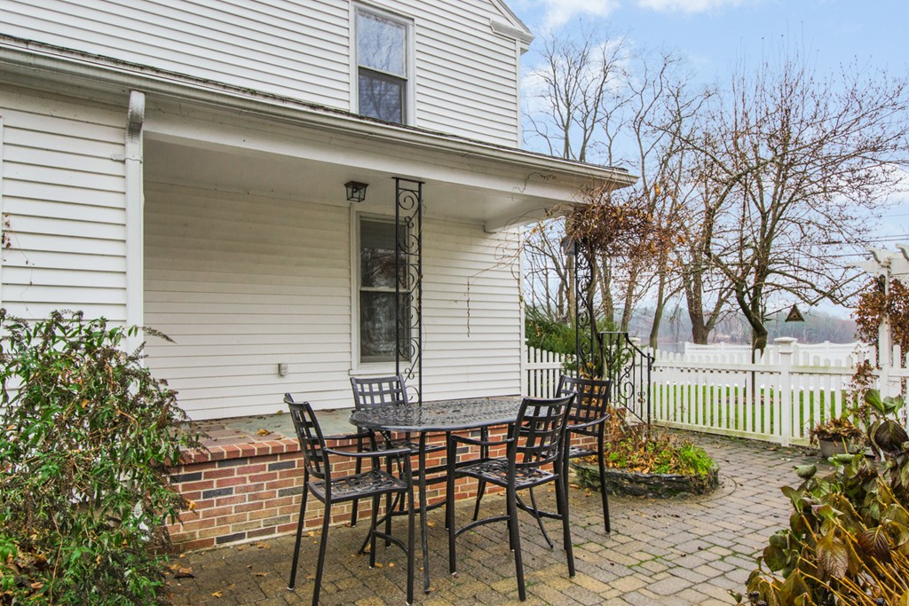 65 Pleasant Valley Road Amesbury, MA 01913 - Photo 3 of 30 Gallery Image 3
