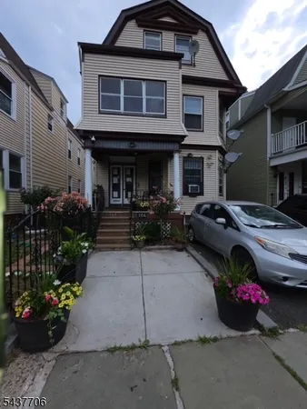 $2,450 | 164 Springdale Avenue, East Orange, NJ 07017