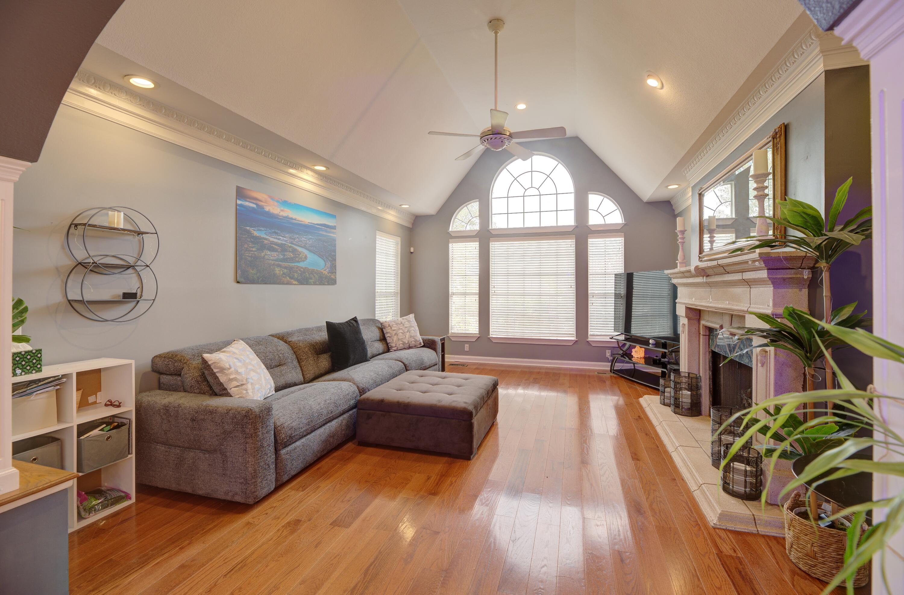 2600 Brown Ridge Lane Hixson, TN 37343 - Photo 2 of 50 Family Room