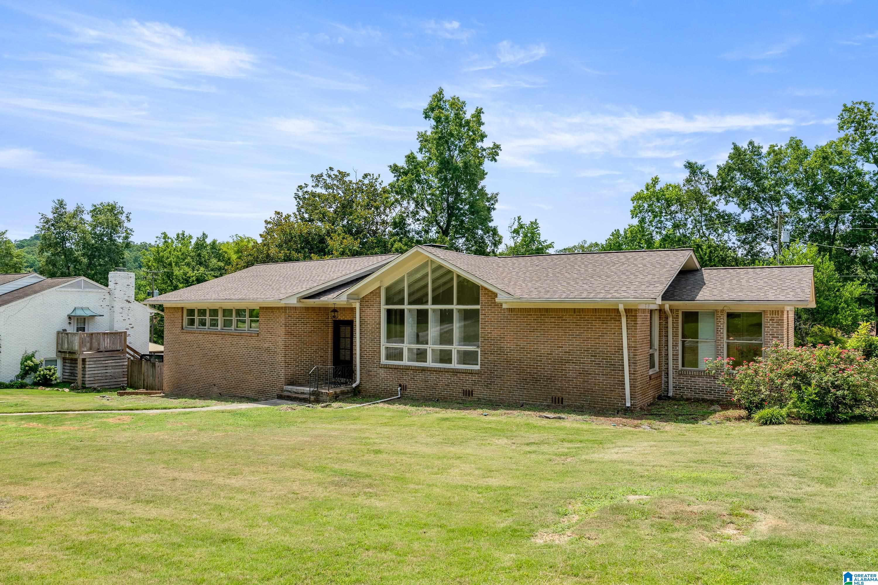 1833 Cedarwood Road Birmingham, AL 35216 - Photo 3 of 31