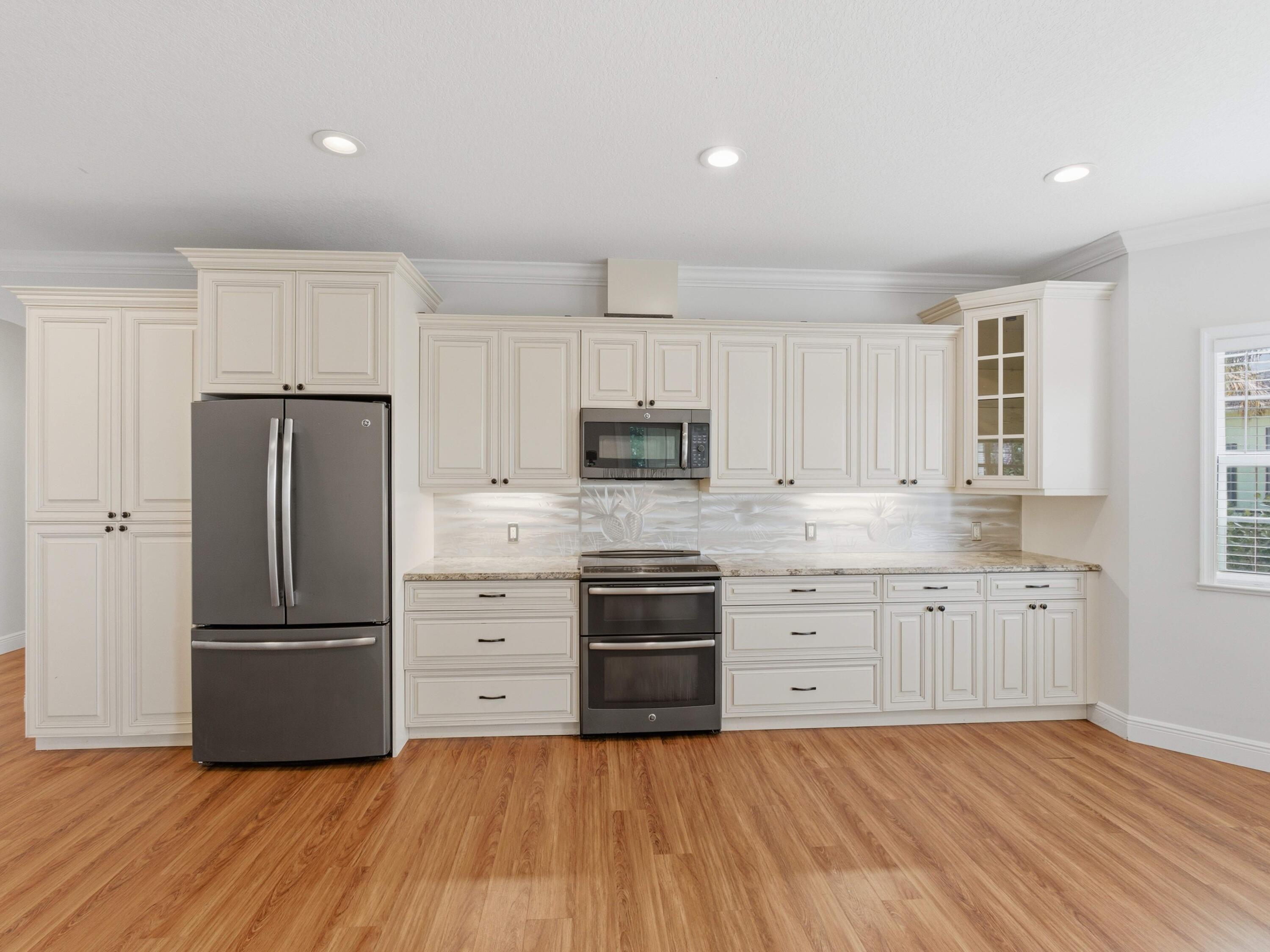 9322 Southeast Athena Street Hobe Sound, FL 33455 - Photo 25 of 68 Kitchen