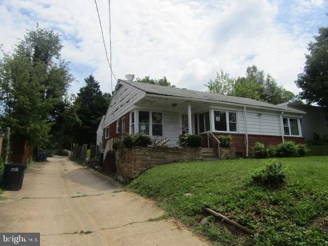 1467 Roxanna Road Northwest Washington, DC 20012 - Photo 3 of 17 front