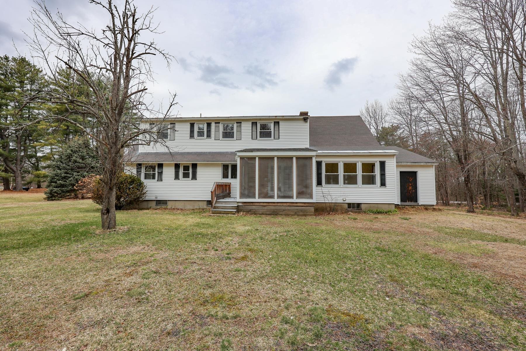 623 Borough Road Pembroke, NH 03275 - Photo 12 of 35