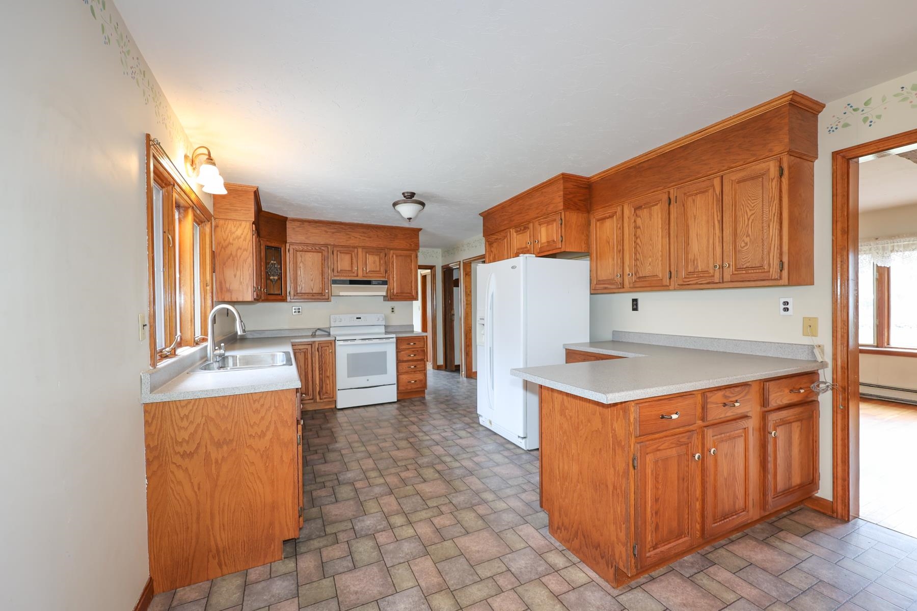 623 Borough Road Pembroke, NH 03275 - Photo 5 of 35