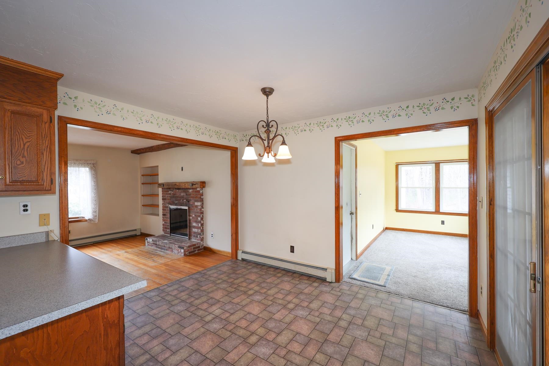 623 Borough Road Pembroke, NH 03275 - Photo 9 of 35
