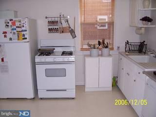 288 Sanford Road Upper Darby, PA 19082 - Photo 5 of 5
