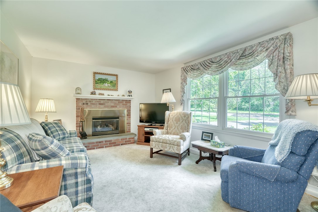 226 Dickinson Road Webster, NY 14580 - Photo 10 of 50