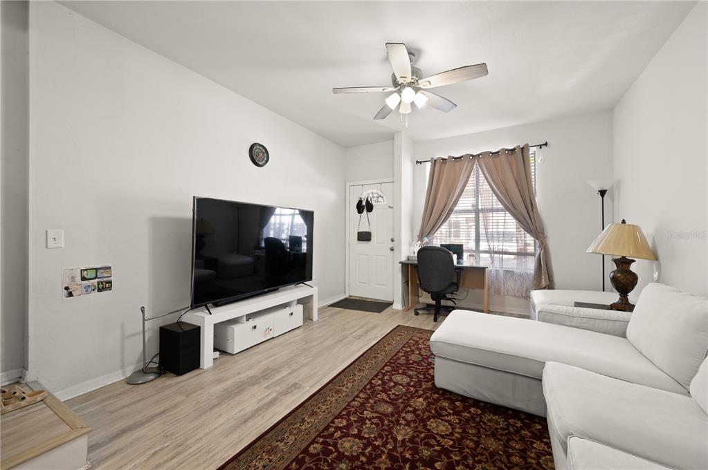 3901 Southwest 20th Avenue, Unit 609 Gainesville, FL 32607 - Photo 3 of 22